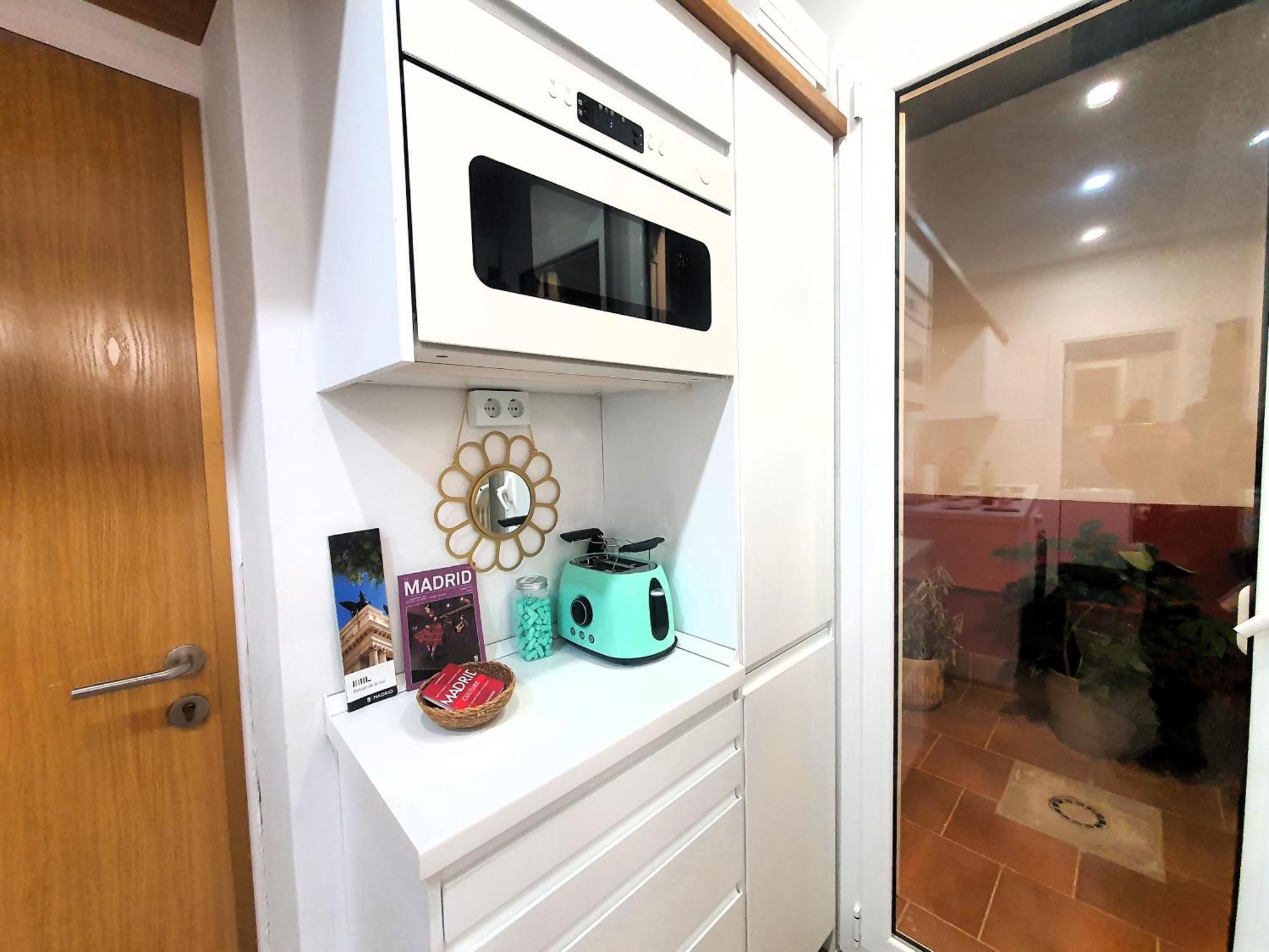 Rentadore Lavapies Studio Apartment มาดริด ภายนอก รูปภาพ